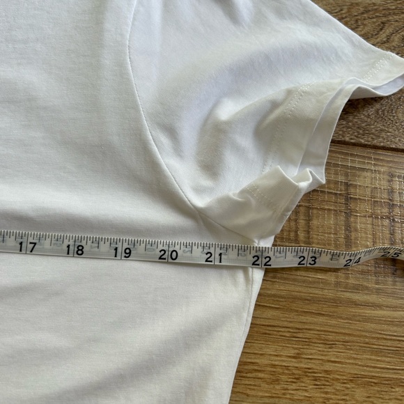 NWT J. Crew Apple Graphic Tee - Picture 8 of 16